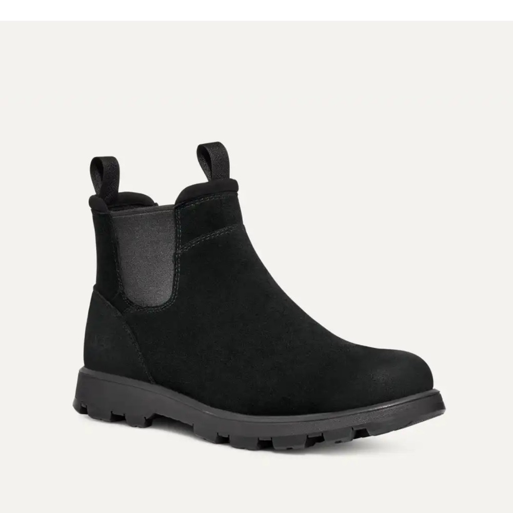 NWOT UGG Sz 40 M7 W9 Black Waterproof Suede Sherpa Hillmont Chelsea Ankle Boots - Picture 1 of 15